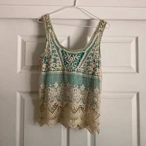 3 for $10 🌼 lace beach tank